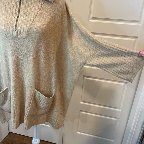 Barefoot Dreams Cozy Chic Lite 1/2 Zip Poncho Beige Size L/XL - Picture 3 of 15